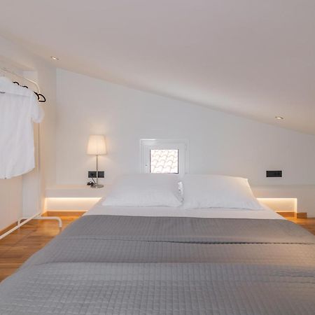 Minimal Loft With Sea View Over Zakynthos Harbor! Екстер'єр фото