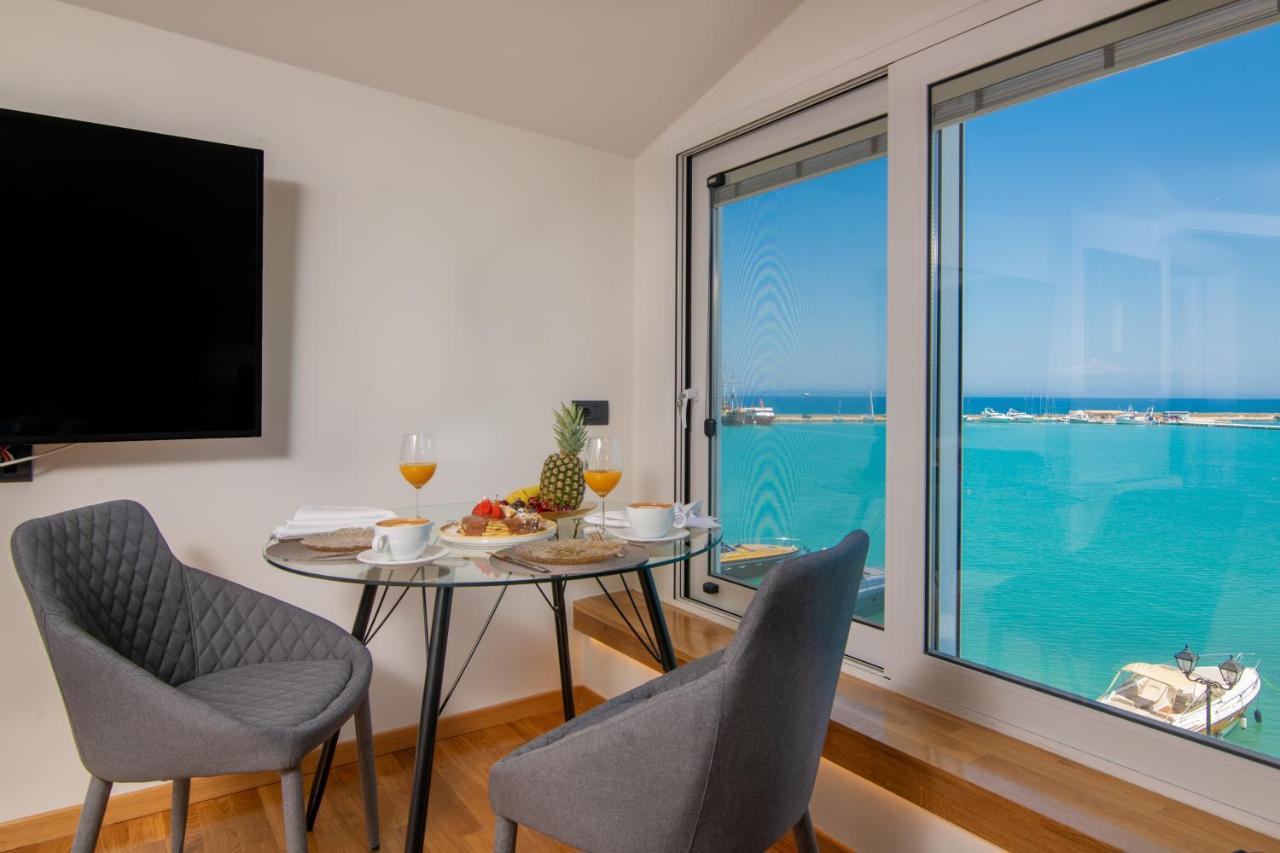 Minimal Loft With Sea View Over Zakynthos Harbor! Екстер'єр фото